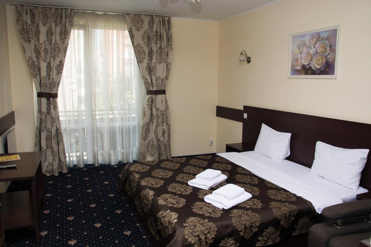 Faraon Hotel Ivano-Frankivsk Exteriör bild