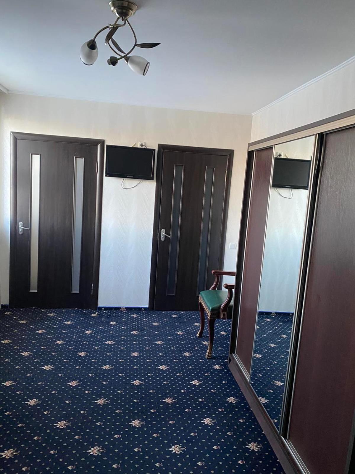 Faraon Hotel Ivano-Frankivsk Exteriör bild